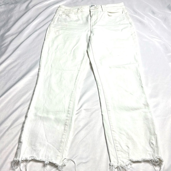 PAIGE Cindy High Rise Cropped Straight Jeans in Crisp White with Destroyed Hem - Picture 5 of 10